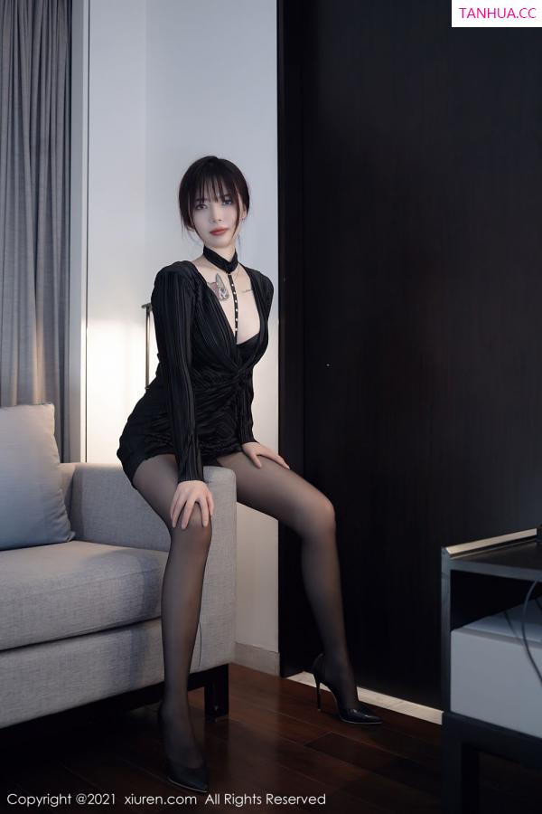 Arude薇薇  [XiuRen]高清写真图 2021.10.19 No.4080 Arude薇薇第42张图片